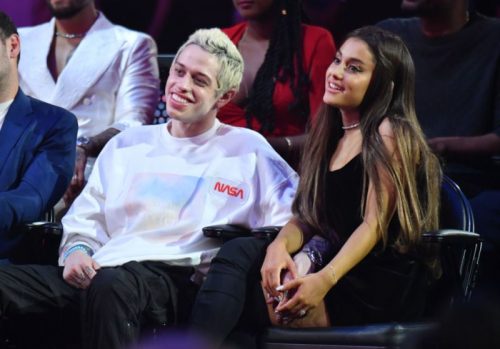  Ariana Grande rompe su relación con Pete Davidson