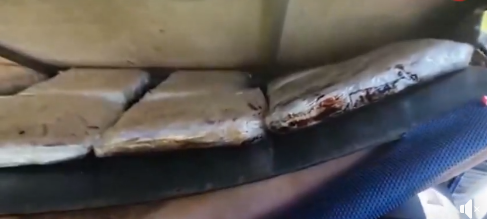  Detienen a sujeto cuando transportaba 15 kilos de alcaloide de cocaína camuflados en el asiento de un motocar