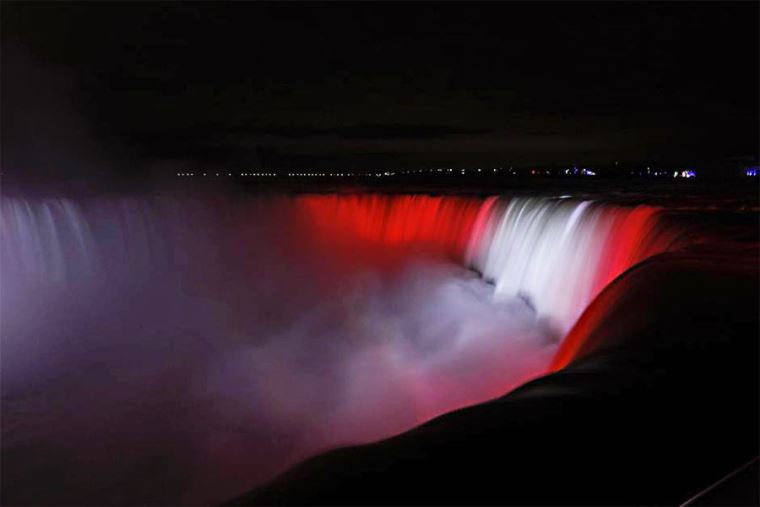  Las cataratas del Niágara lucirá los colores de la bandera peruana por 28 de julio