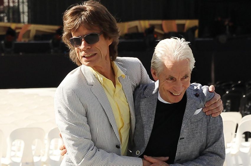  Charlie Watts falleció hoy a los 80 años de edad
